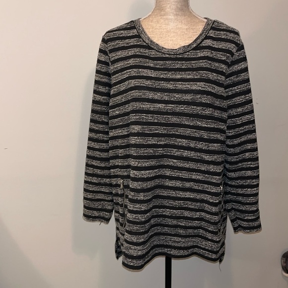 Per Se Black and Gray Striped Tunic Sweatshirt, 2X - Picture 1 of 7